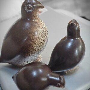 HOWARD PIERCE QUAIL FAMILY OF THREE GORGEOUS FIGURINE POTTERY 1950 MID CENTURY